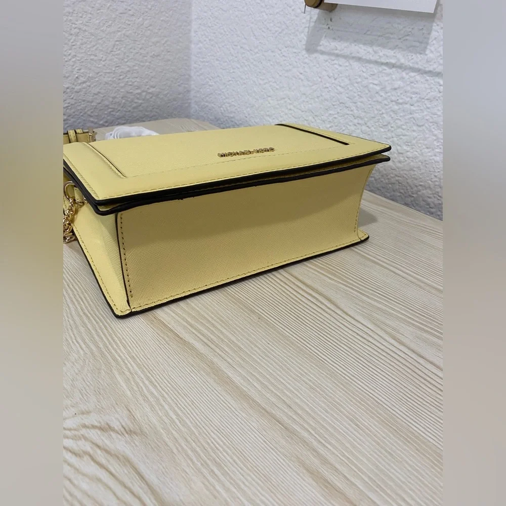 Michael Kors Buttercup Crossbody Bag and Wallet_4